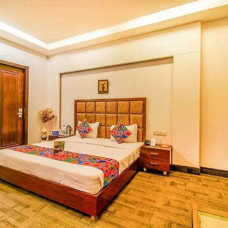 Hari's Court Inns&Hotels